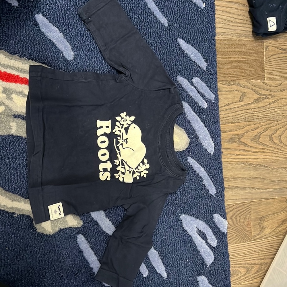 Great condition roots longsleeve shirt 3-6 months